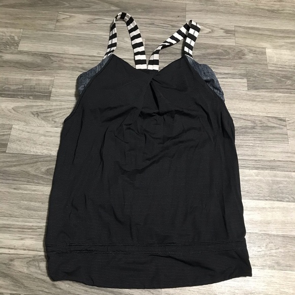 Lululemon Black and White built in bra; size 6 - Picture 1 of 8